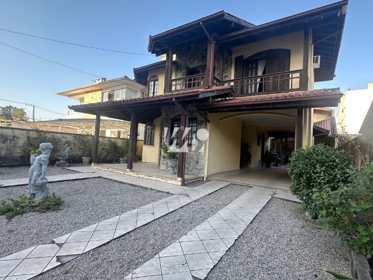 Casa em Pagani, Palhoça. 4 quartos, 269m². Imagem 1 de 14